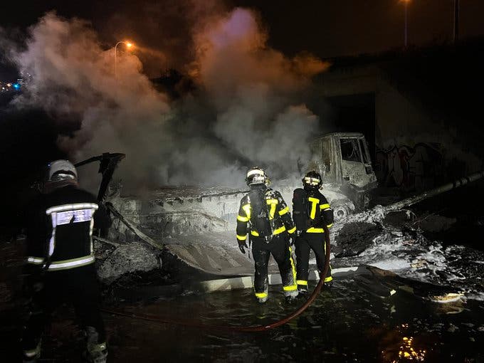 Herido grave un camionero tras caer por un terraplén en la M-50, en San Fernando de Henares