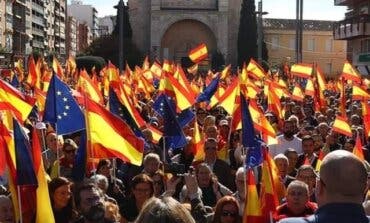 Más de 9.000 personas abarrotan la Plaza de Santo Domingo de Guadalajara contra la amnistía y piden a Page que la impida