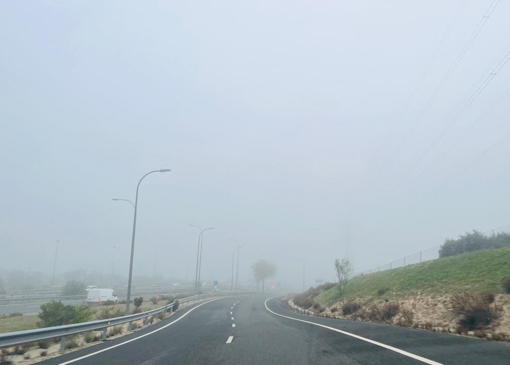 Alerta amarilla por niebla durante la madrugada y hasta las 10 de la mañana de este martes en la Comunidad de Madrid