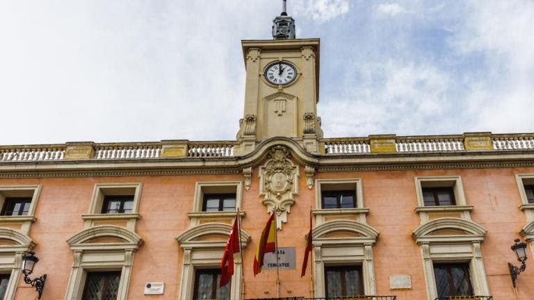Alcalá de Henares abre este lunes el plazo para solicitar el pago fraccionado de los impuestos municipales mediante domiciliación