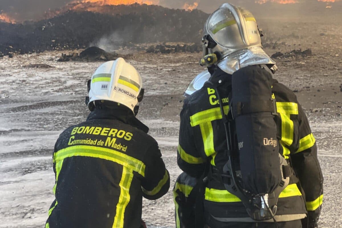La Comunidad de Madrid cambiará el color de los uniformes de los Bomberos: serán rojos para reducir el estrés térmico