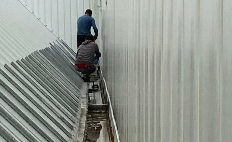 Coslada acomete una actuación urgente para solucionar los problemas de filtraciones del polideportivo del Plantío