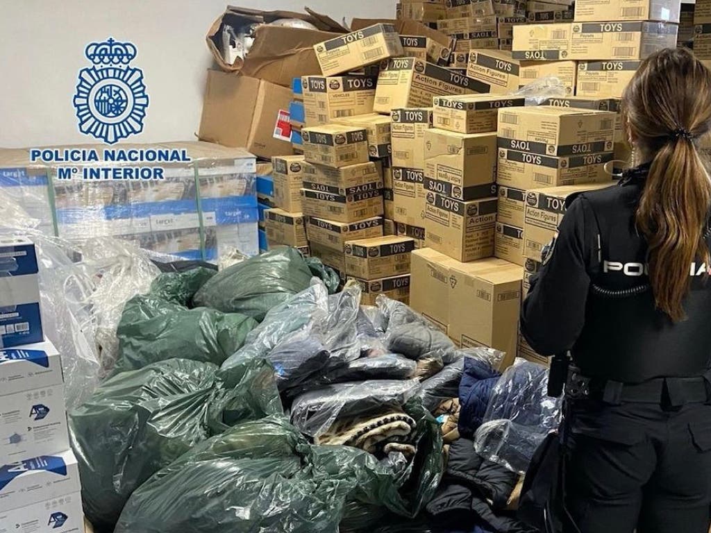 Cuatro detenidos en Madrid, entre ellos un hermanastro del Niño Juan, por robar 800 cajas de juguetes