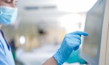 La Comunidad de Madrid refuerza los hospitales públicos con 1.800 sanitarios por la gripe 