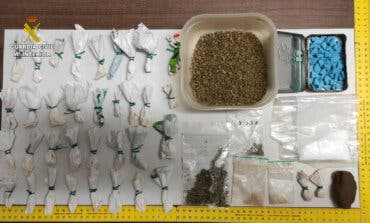 Dos jóvenes detenidos en la A-2 con hasta siete drogas diferentes 