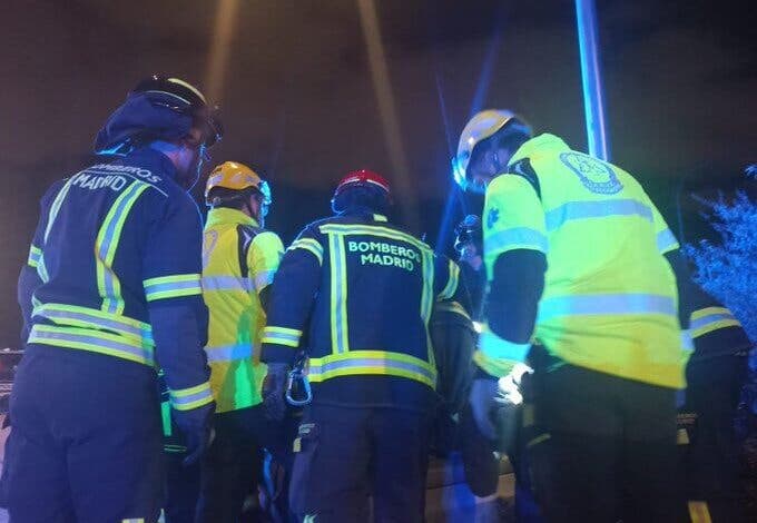 Dos heridos en una colisión frontolateral entre dos coches en Villa de Vallecas