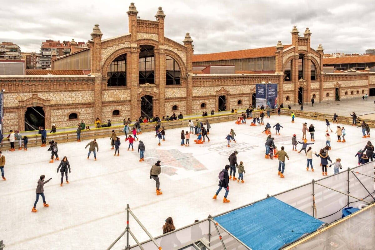 La tradicional pista de hielo de Matadero Madrid abre sus puertas este miércoles