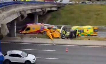 Se estrella un helicóptero en plena M-40 en Madrid 