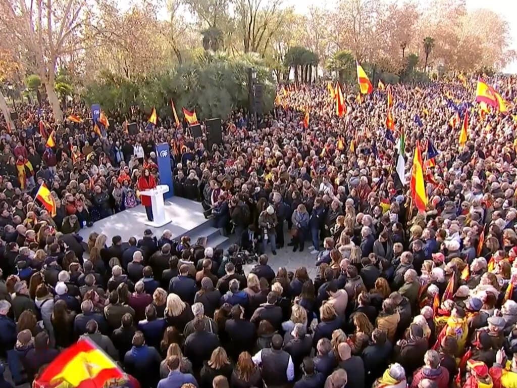 Miles de personas vuelven a protestar en Madrid contra la amnistía y los pactos del PSOE con Puigdemont