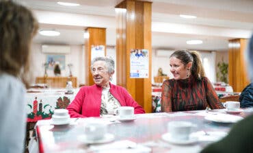 La Comunidad de Madrid ofrece 1.000 plazas en residencias para evitar la soledad en Navidad