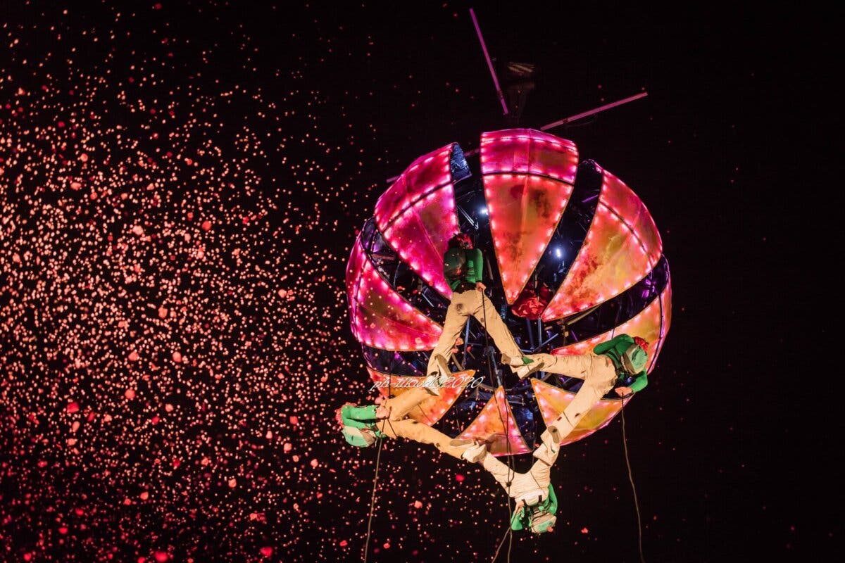 Drones, campanas y un pasacalles de teatro aéreo este sábado en Alcalá de Henares 