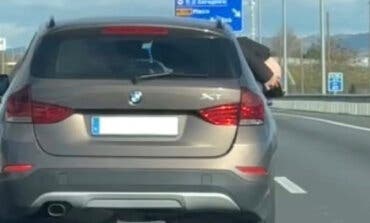 Pillados por sacar el culo por la ventanilla en la A-2, a la altura de Alcalá de Henares 