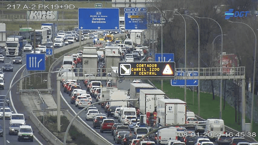 Importantes retenciones en la A-2 por un accidente en Torrejón de Ardoz