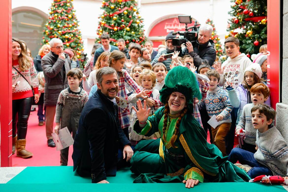La Comunidad de Madrid habilita el teléfono 012 Reyes Magos para que los niños puedan hablar con un Paje Real