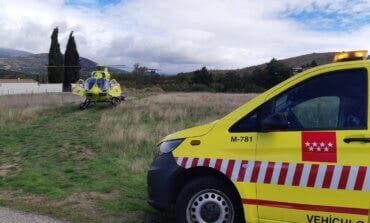 Dos jóvenes heridos graves en un accidente entre una moto y un coche en Colmenar de Oreja