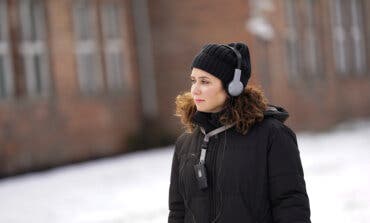 Ayuso visita Auschwitz para recordar a las víctimas del genocidio nazi: «Es algo que no debemos olvidar»