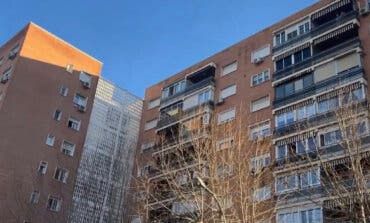 Una mujer sufre quemaduras muy graves en el incendio de una vivienda en Hortaleza