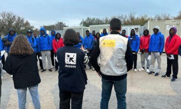 Denuncian la «rocambolesca» expulsión de inmigrantes del centro de acogida de Alcalá de Henares