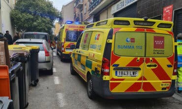 Un hombre sufre graves quemaduras en Puente de Vallecas cuando limpiaba el baño con sosa cáustica