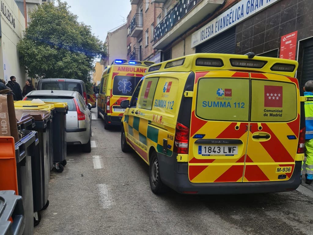 Un hombre sufre graves quemaduras en Puente de Vallecas cuando limpiaba el baño con sosa cáustica