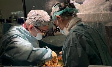 La sanidad madrileña, primera de España con un brazo robótico para operaciones de columna vertebral