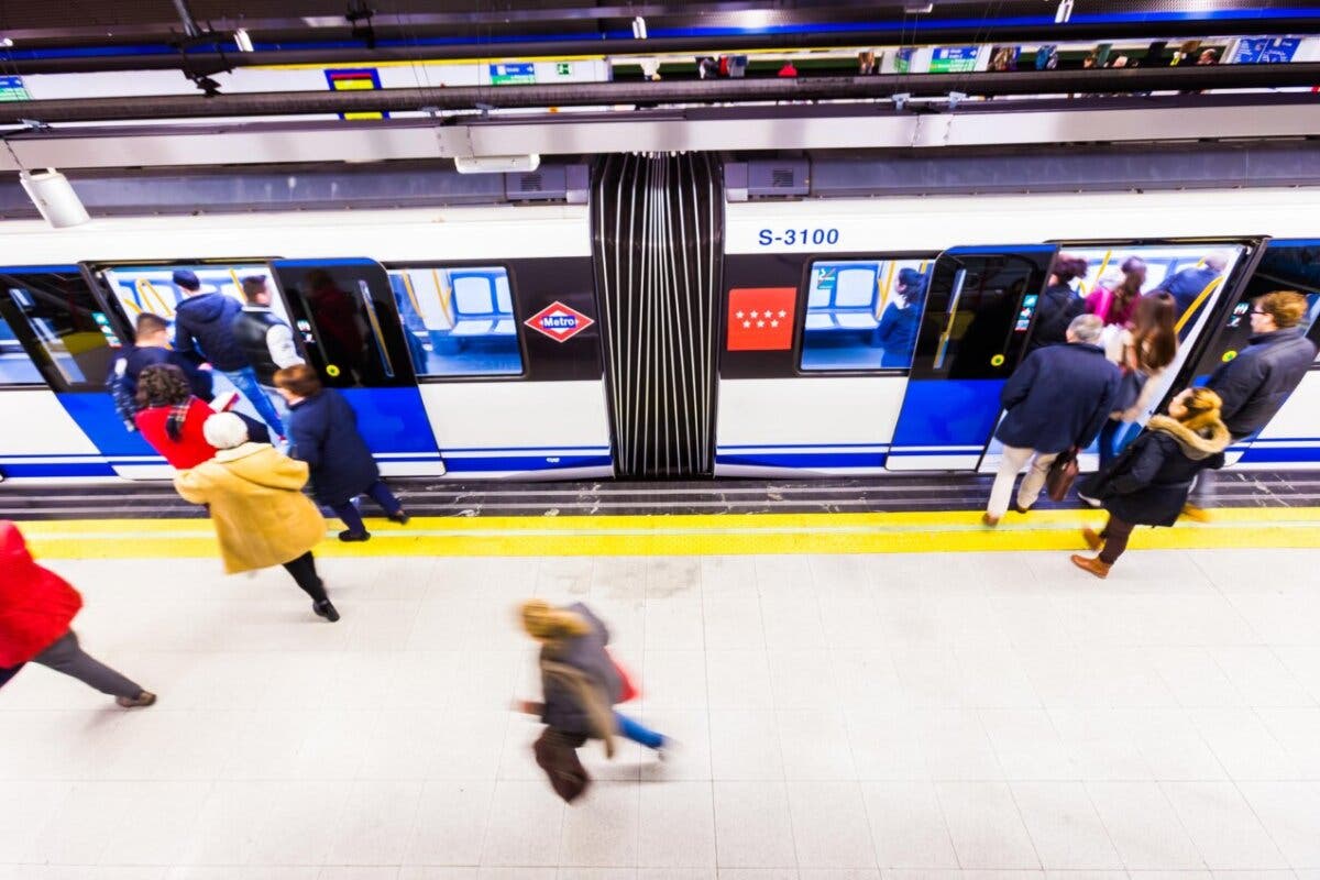 Metro de Madrid renueva las máquinas expendedoras de billetes: ya no será imprescindible conocer el nombre de la estación