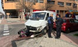 Un conductor sufre un mareo y atropella a dos mujeres, una en silla de ruedas, en San Blas