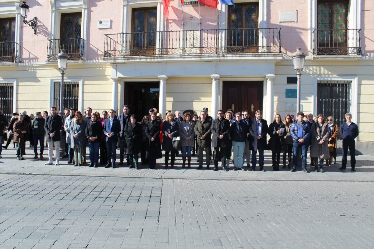 El Corredor del Henares rinde homenaje a los guardias civiles asesinados en Barbate 
