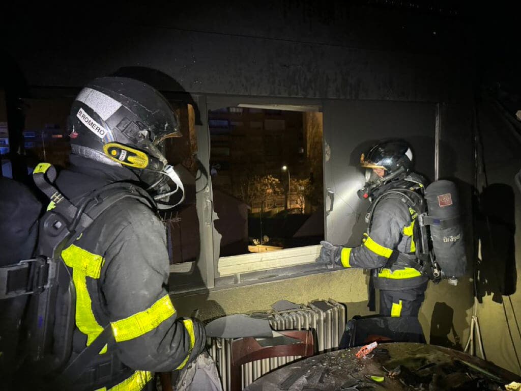 Una mujer de 78 años grave en el incendio de su vivienda en Torrejón de Ardoz