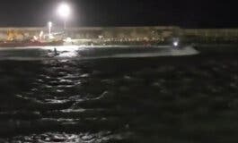 Mueren dos guardias civiles tras ser arrollados por una narcolancha en Cádiz