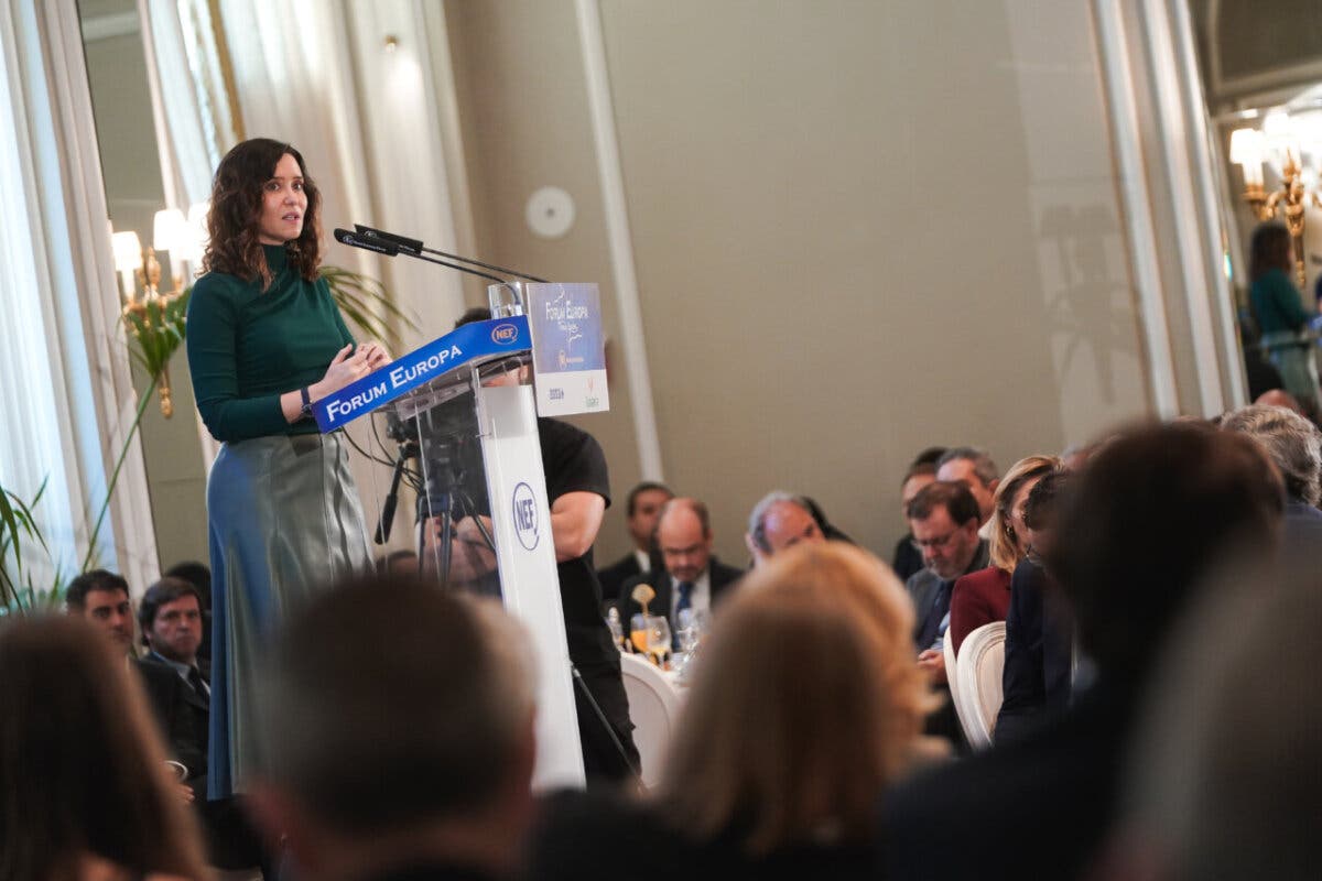 Ayuso cree que el batacazo del PSOE en Galicia «implica su desaparición en toda España»