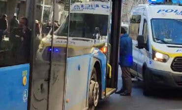 Herida grave una mujer tras ser atropellada por un autobús de la EMT en Madrid