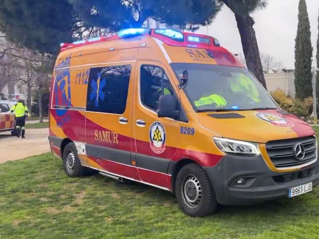 Una joven de 20 años da a luz a una niña en un parque en Madrid