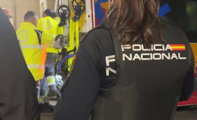 Apuñalan por la espalda a un joven de 33 años en Carabanchel