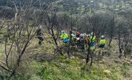 Heridos graves dos motoristas tras caer por un talud en la M-129, a la altura de El Vellón