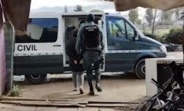 Detenidas dos mujeres que custodiaban dos plantaciones de marihuana en unas naves okupadas de Torrejón de la Calzada
