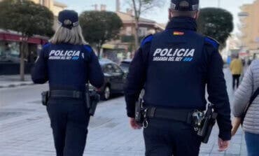 Arganda estrena su Policía de Barrio con agentes patrullando a pie por las calles