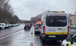 Herido grave un hombre tras ser atropellado, salir despedido e impactar de cabeza contra otro coche en Madrid 
