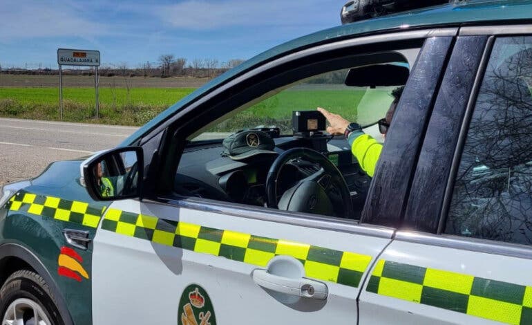 Cazado en Guadalajara circulando a 201 km/h por la «carretera de la patata»  