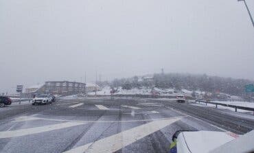 Este domingo seguirá nevando en la Sierra de Madrid