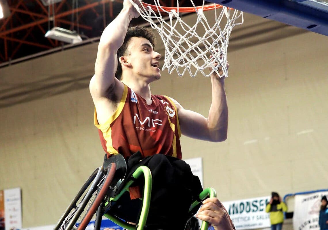 Samuel Pariente, el joven de Torrejón que sigue sumando éxitos en el baloncesto en silla de ruedas  