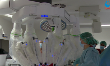 La sanidad madrileña logra por primera vez en España la extracción parcial de hígado de donante vivo con cirugía robótica