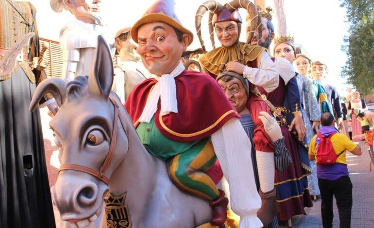 Las comparsas de Alcalá y Torrejón participarán en el mayor encuentro de gigantes de la historia