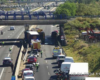 Muy grave un camionero tras chocar contra un puente en la A-2, en Alcalá de Henares 