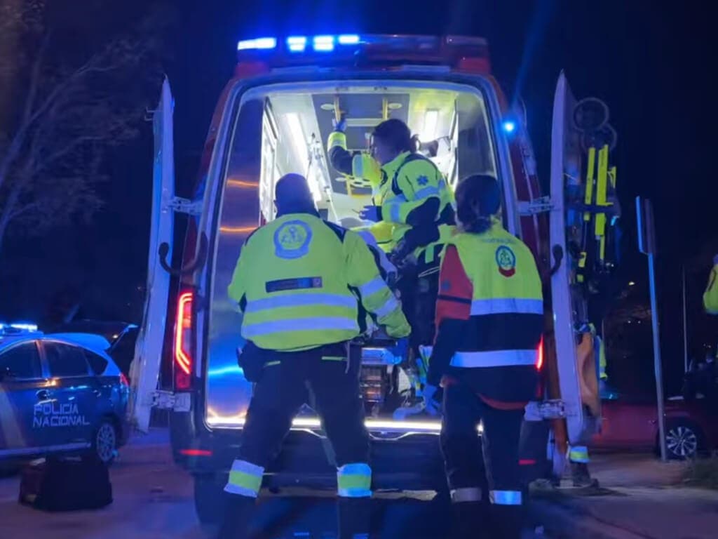 Tres detenidos por dejar en estado crítico a un joven en Puente de Vallecas