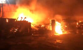 Incendio en una nave industrial de San Fernando de Henares