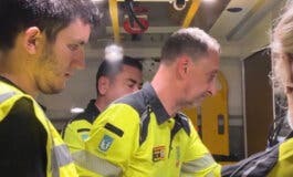 Herido grave un motorista tras chocar en una rotonda contra un árbol en Puente de Vallecas