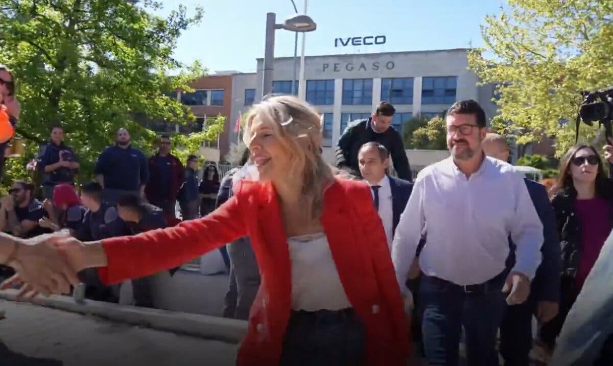 Yolanda Díaz se presenta en Iveco para apoyar a los trabajadores en huelga