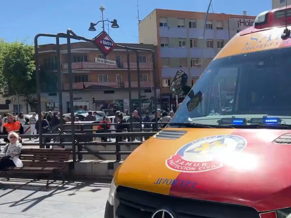 Apuñalada una mujer en el Metro de Madrid tras una discusión con un hombre que ya ha sido detenido 