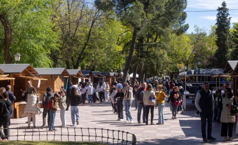 Guadalajara celebra su III Feria de la Ciencia con divertidos experimentos y un planetario